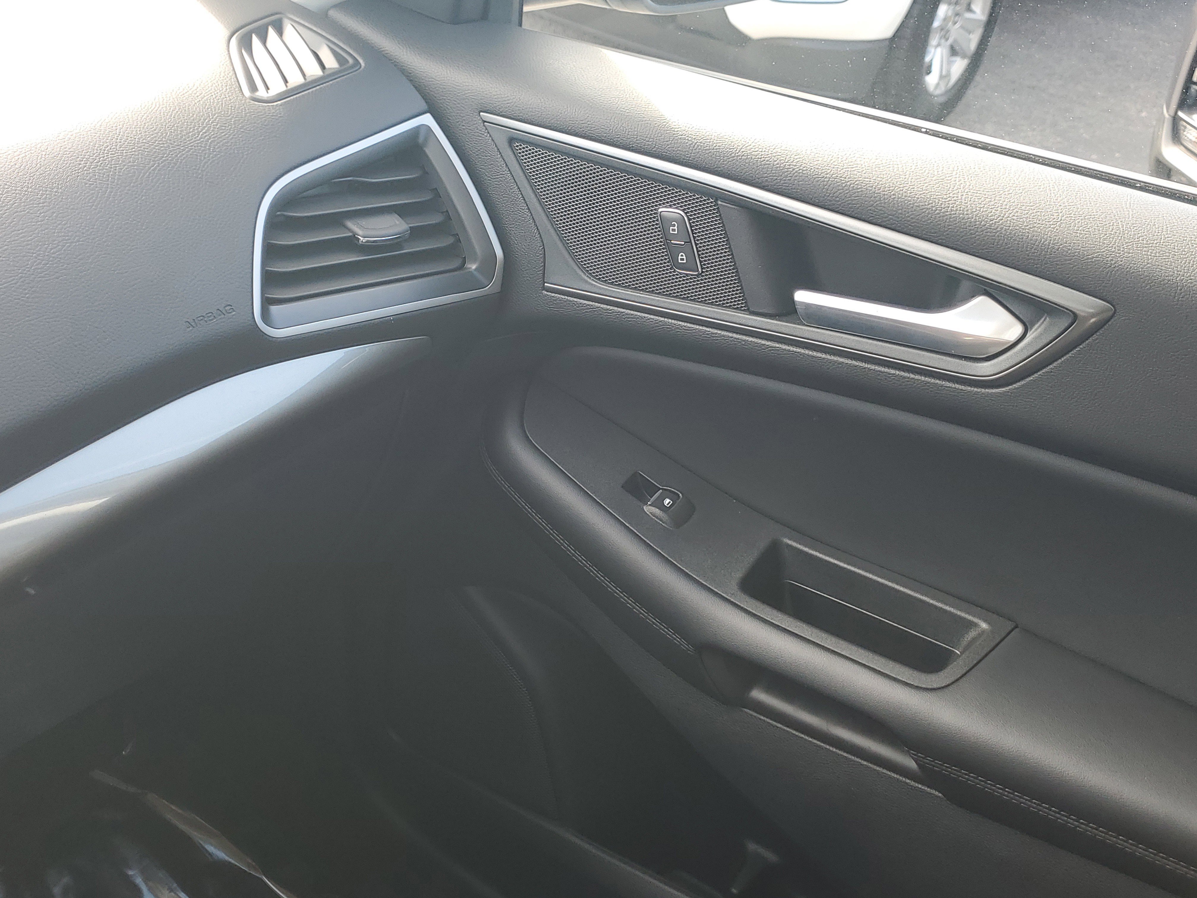 Used 2024 Ford Edge SE image 26