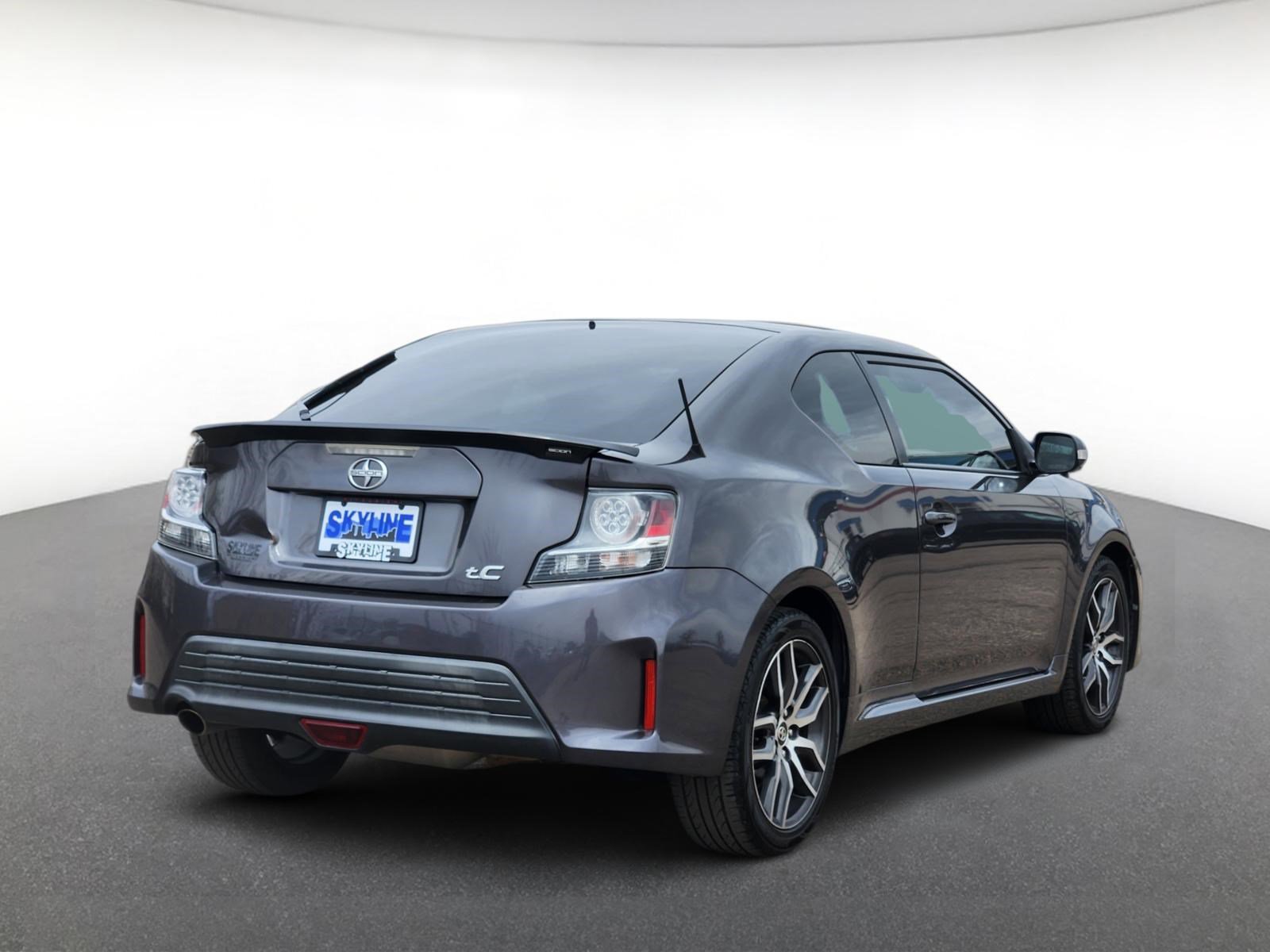 Used 2016 Scion tC image 3