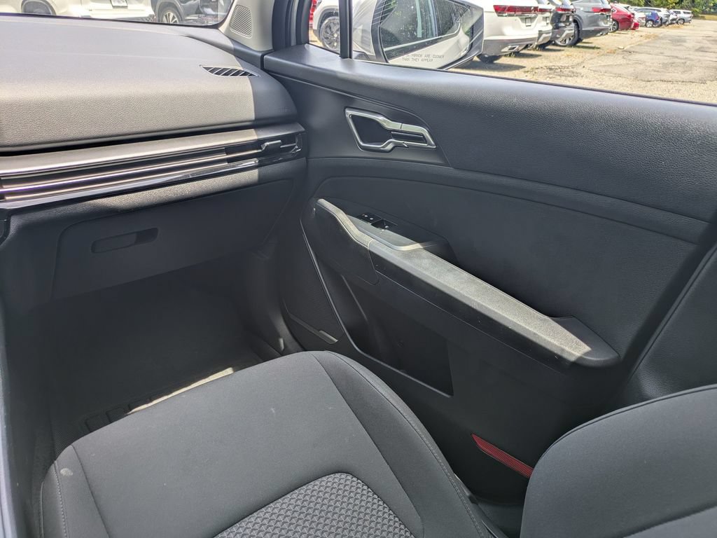 Used 2026 Kia Sportage S AWD/4WD image 17