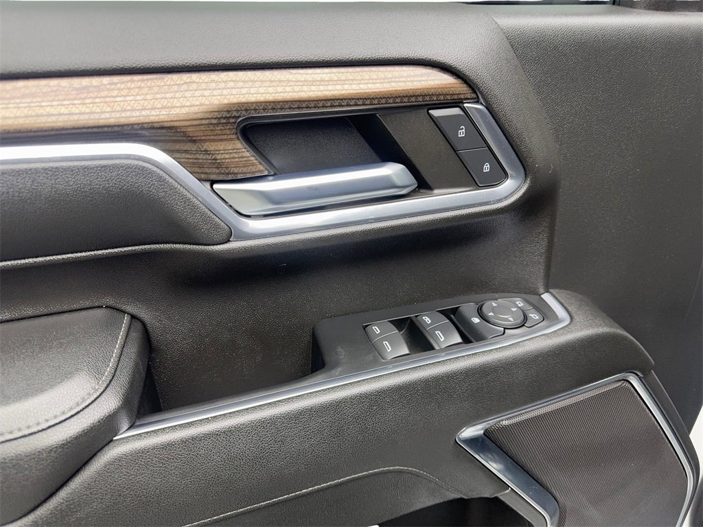 Used 2024 Chevrolet Silverado 2500 LT image 35
