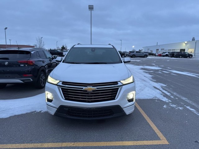 Used 2024 Chevrolet Traverse High Country image 2