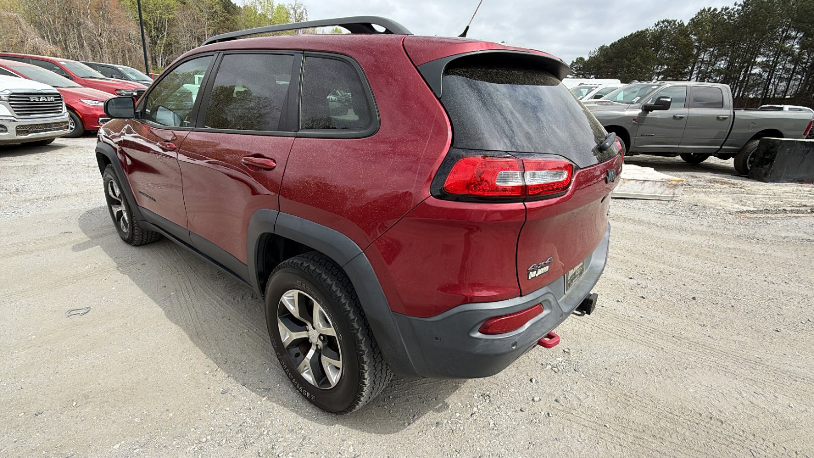Used 2015 Jeep Cherokee Trailhawk w/ Comfort/Convenience Group image 10