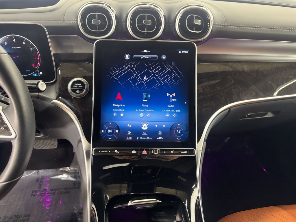 Used 2024 Mercedes-Benz GLC 300 4MATIC image 17