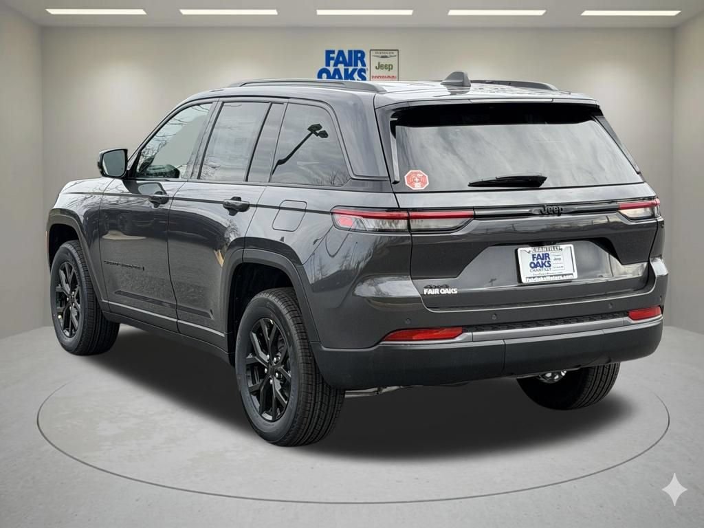 New 2026 Jeep Grand Cherokee Altitude AWD/4WD image 8