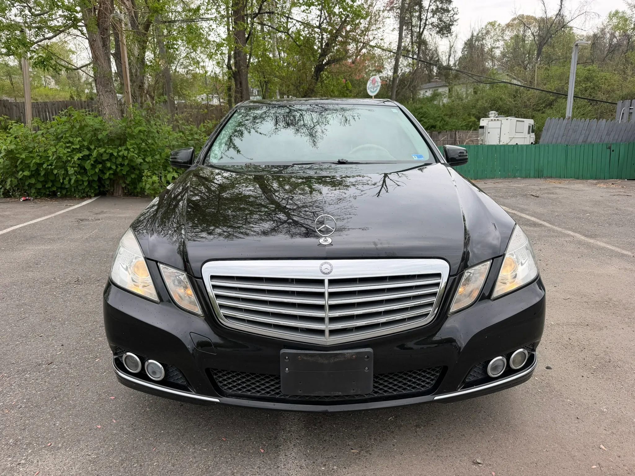 Used 2011 Mercedes-Benz E 350 4MATIC Sedan image 2