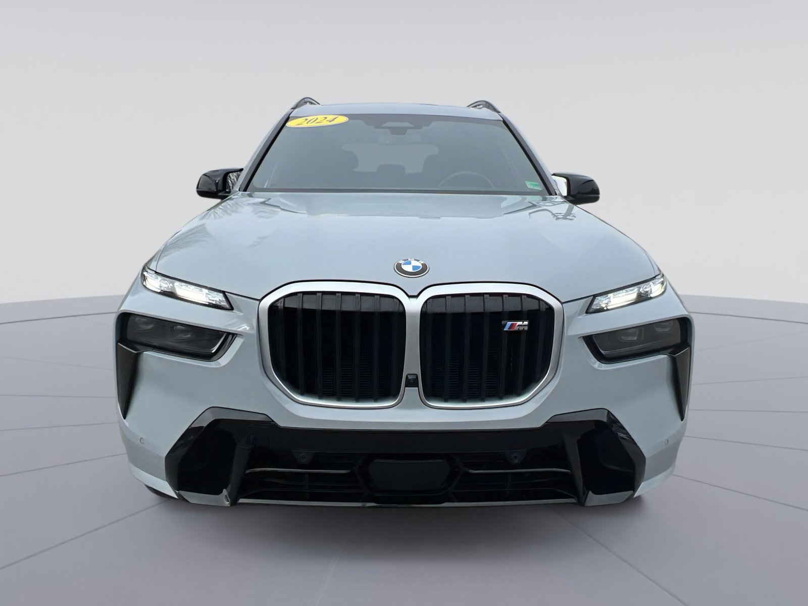Used 2024 BMW X7 M60i w/ Executive Package image 12
