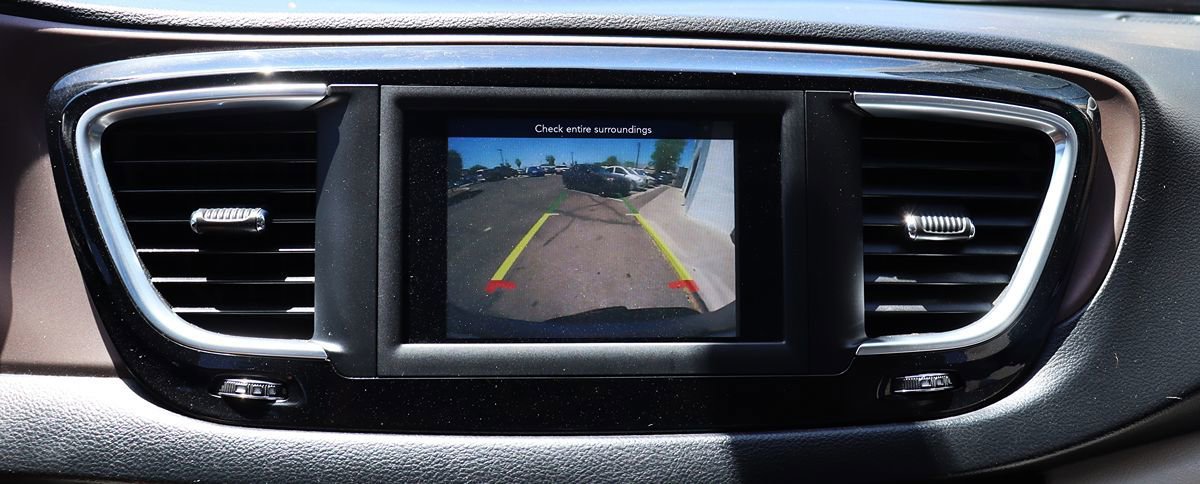 Used 2021 Chrysler Voyager Lxi FWD image 50