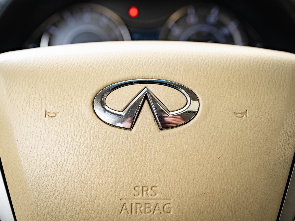 Used 2015 INFINITI QX80 4WD w/ Theater Package image 26