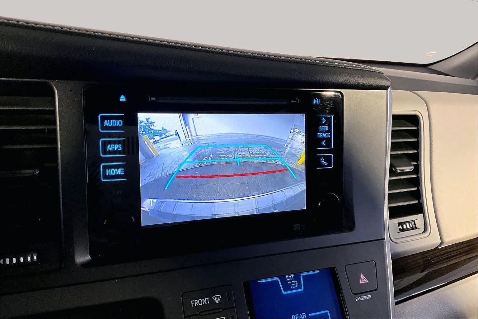 Used 2017 Toyota Sienna XLE w/ XLE Navigation Package AWD/4WD image 29