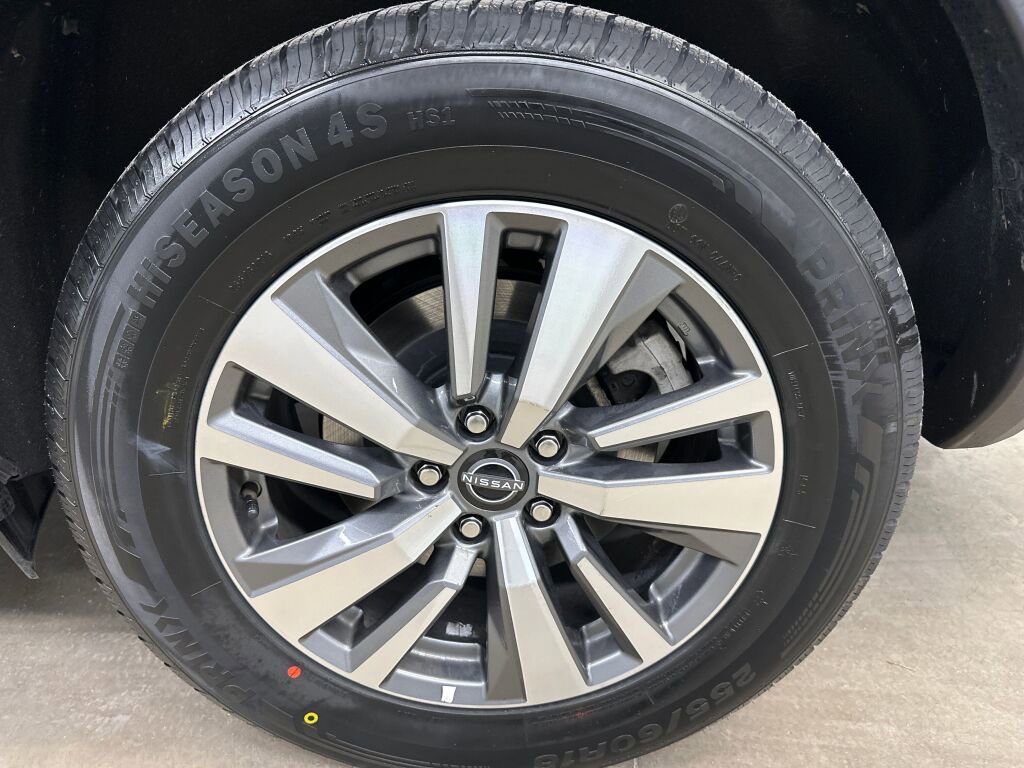 Used 2023 Nissan Pathfinder SL image 34