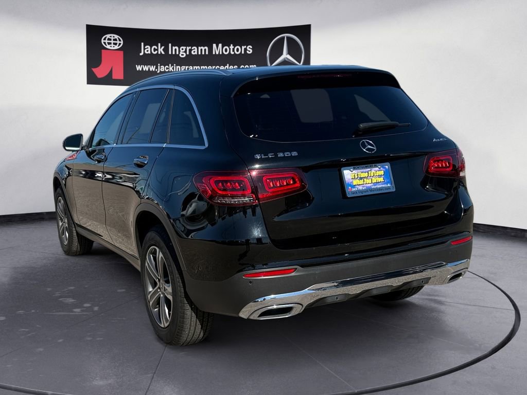 Used 2021 Mercedes-Benz GLC 300 4MATIC image 3