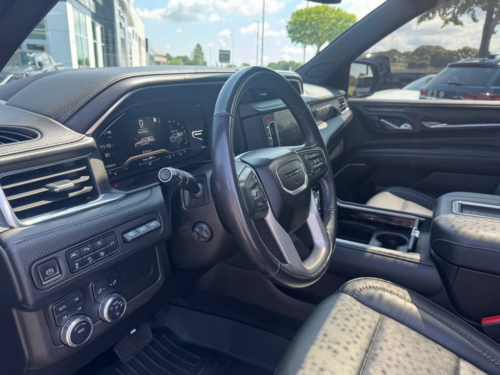 Used 2022 GMC Yukon Denali AWD/4WD image 26
