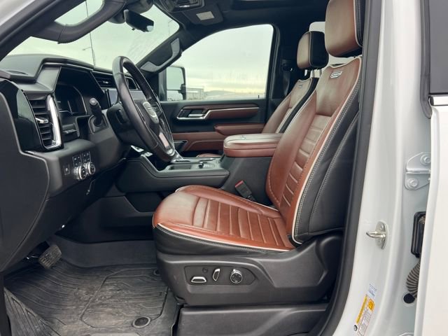 Used 2024 GMC Sierra 3500 Denali Ultimate image 10
