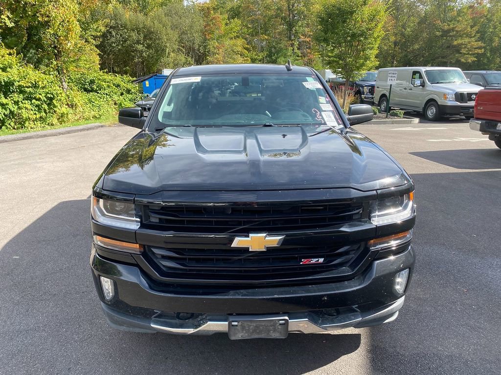 Used 2018 Chevrolet Silverado 1500 LT w/ All Star Edition image 3