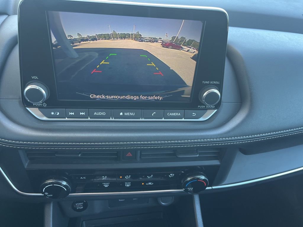 Used 2024 Nissan Rogue S image 14