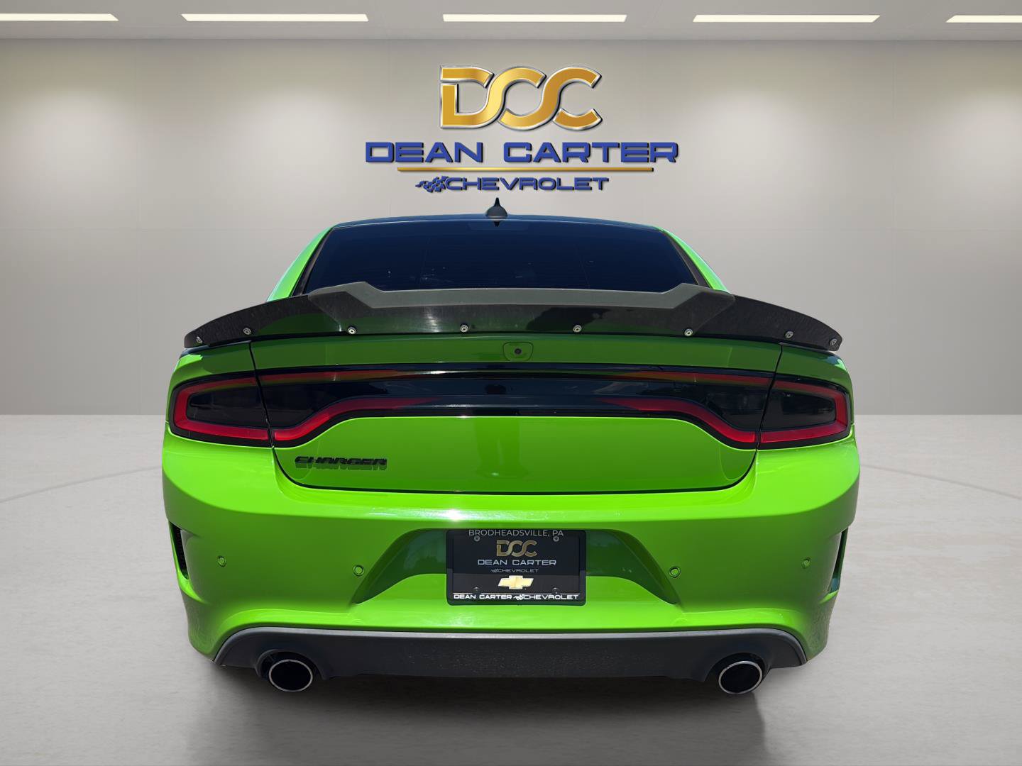 Used 2017 Dodge Charger R/T RWD image 4