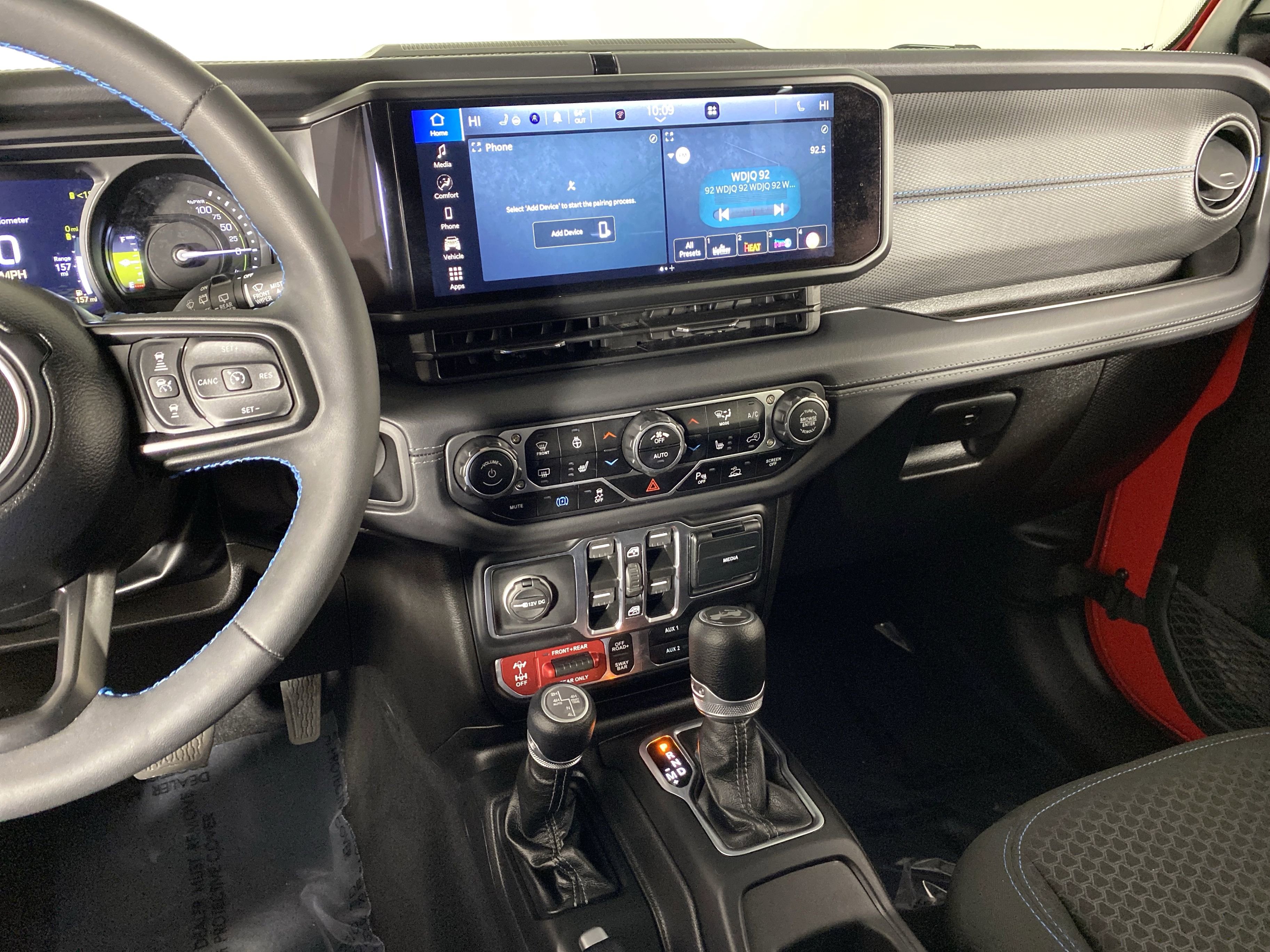 Used 2025 Jeep Wrangler Unlimited Rubicon 4xe w/ Safety Group AWD/4WD image 28