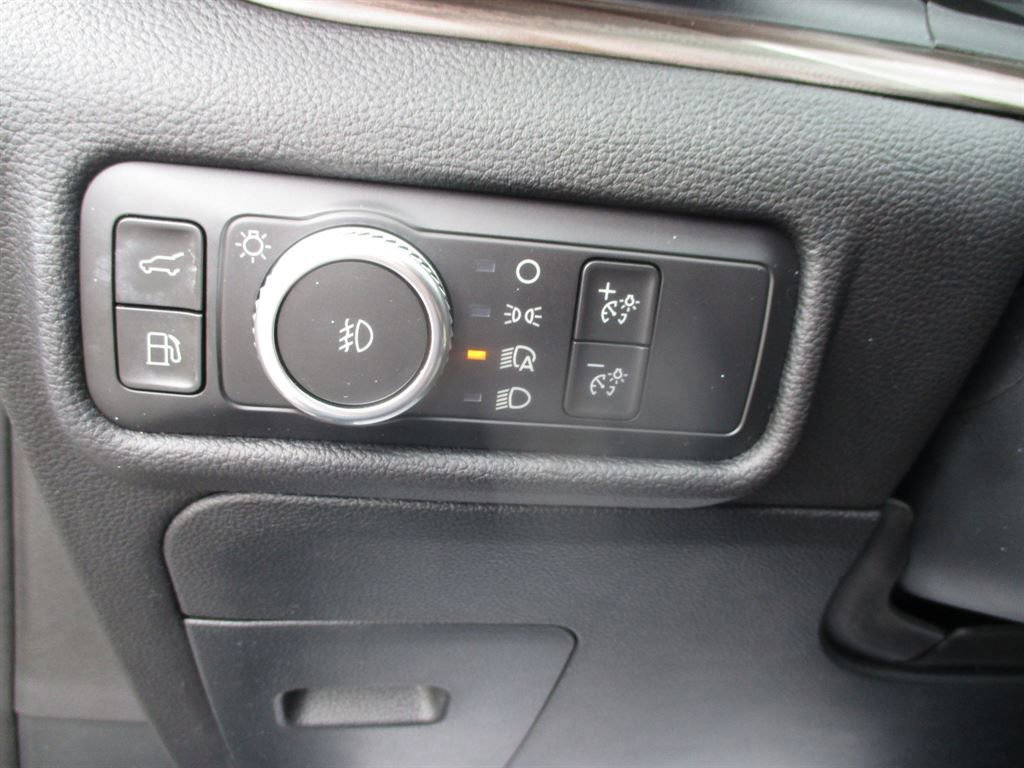 Used 2021 Ford Explorer Limited w/ Hybrid Equipment Group 310A image 5