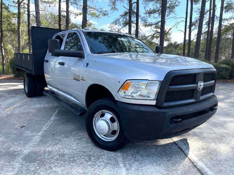 Used 2018 RAM 3500 Tradesman image 9