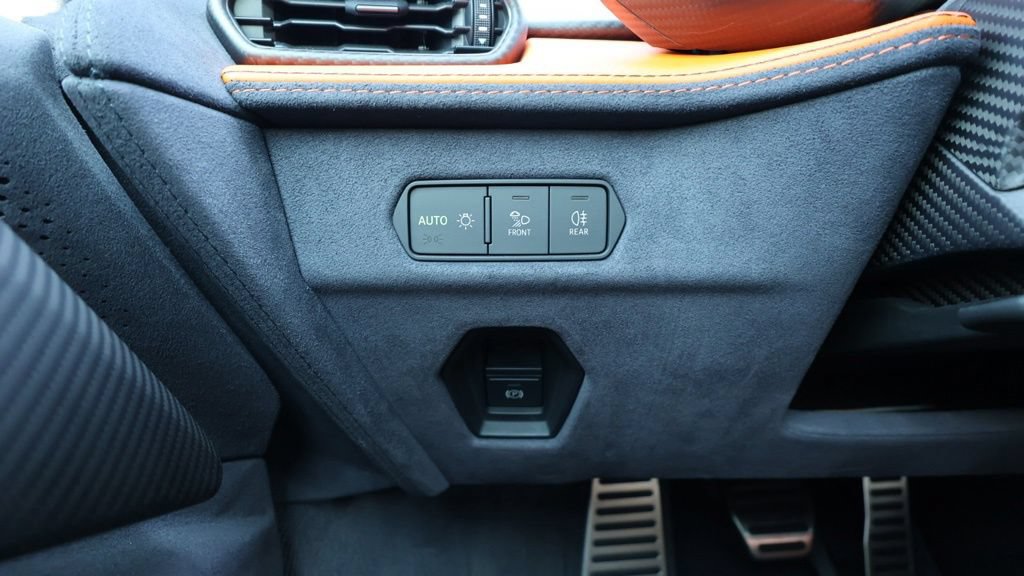 Used 2024 Lamborghini Revuelto AWD/4WD image 18