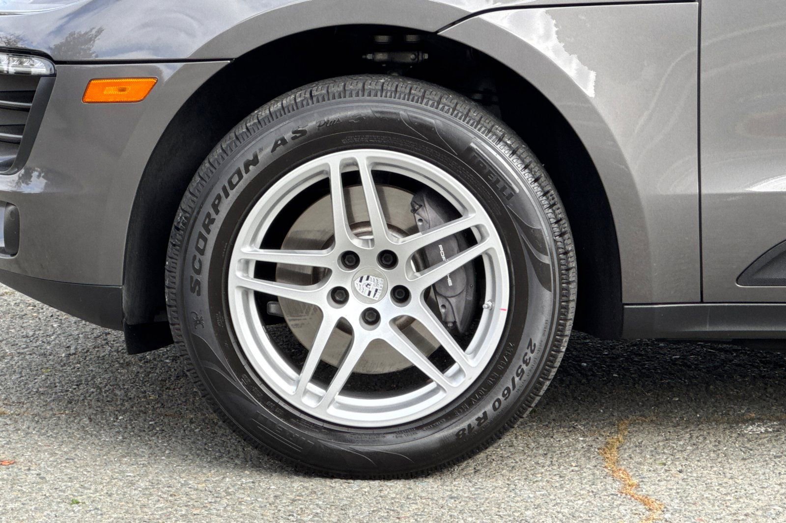 Used 2018 Porsche Macan image 23