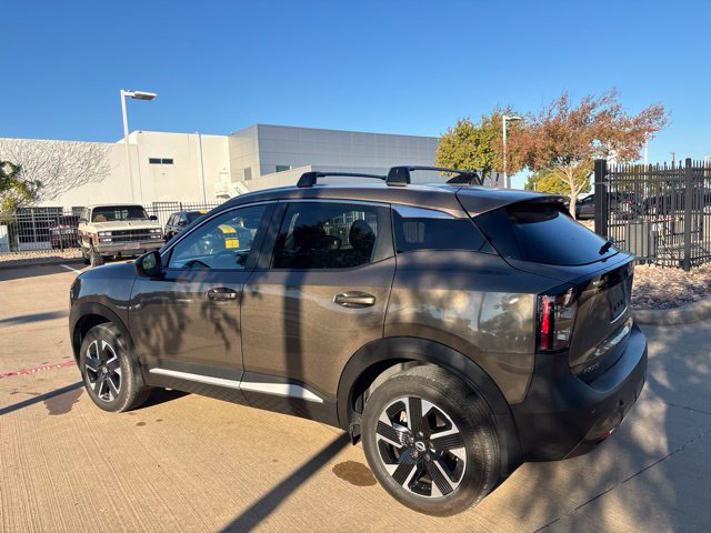Used 2026 Nissan Kicks SV w/ SV Premium Package AWD/4WD image 8