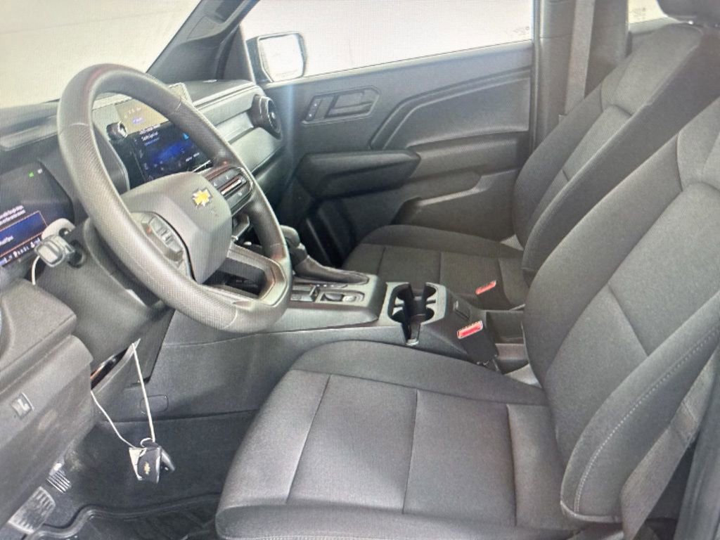 Used 2024 Chevrolet Colorado W/T image 7