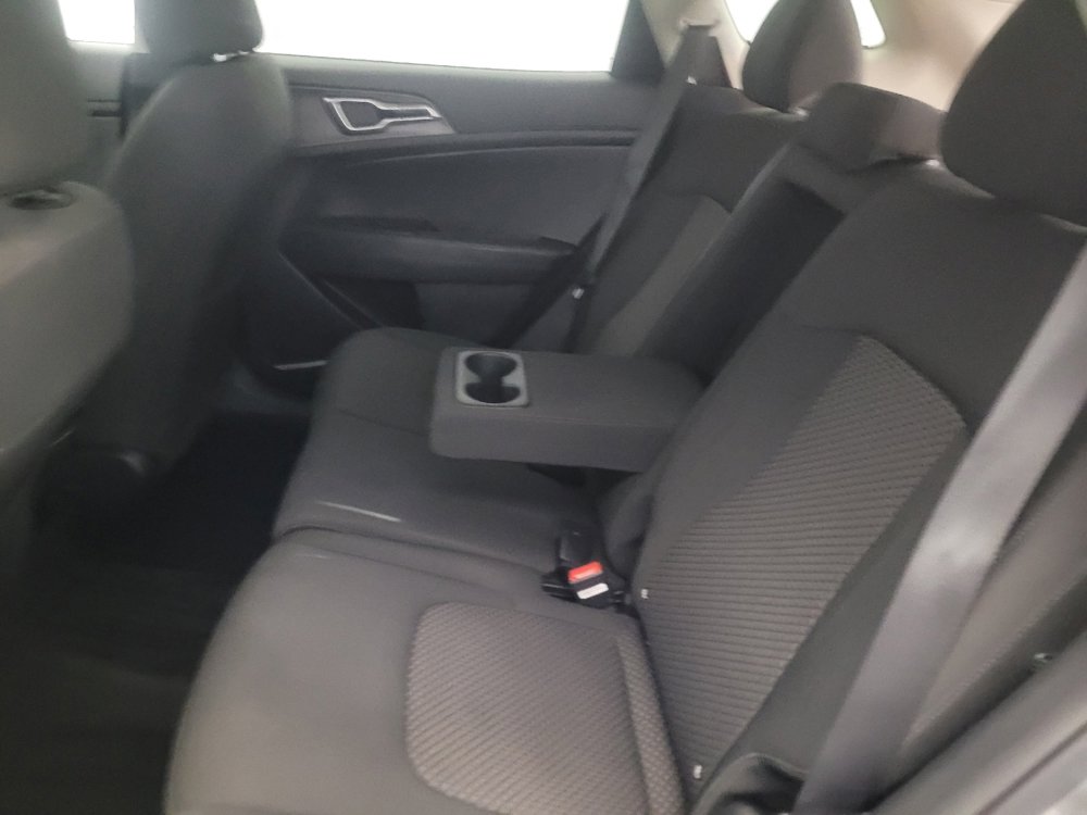 Used 2023 Kia Sportage LX image 18