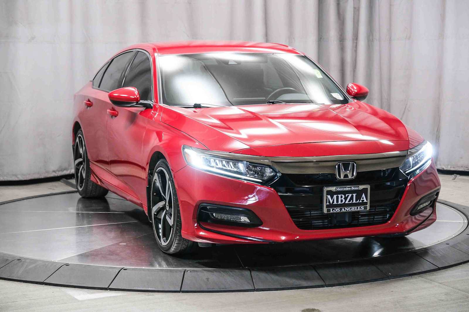 Used 2018 Honda Accord Sport image 5
