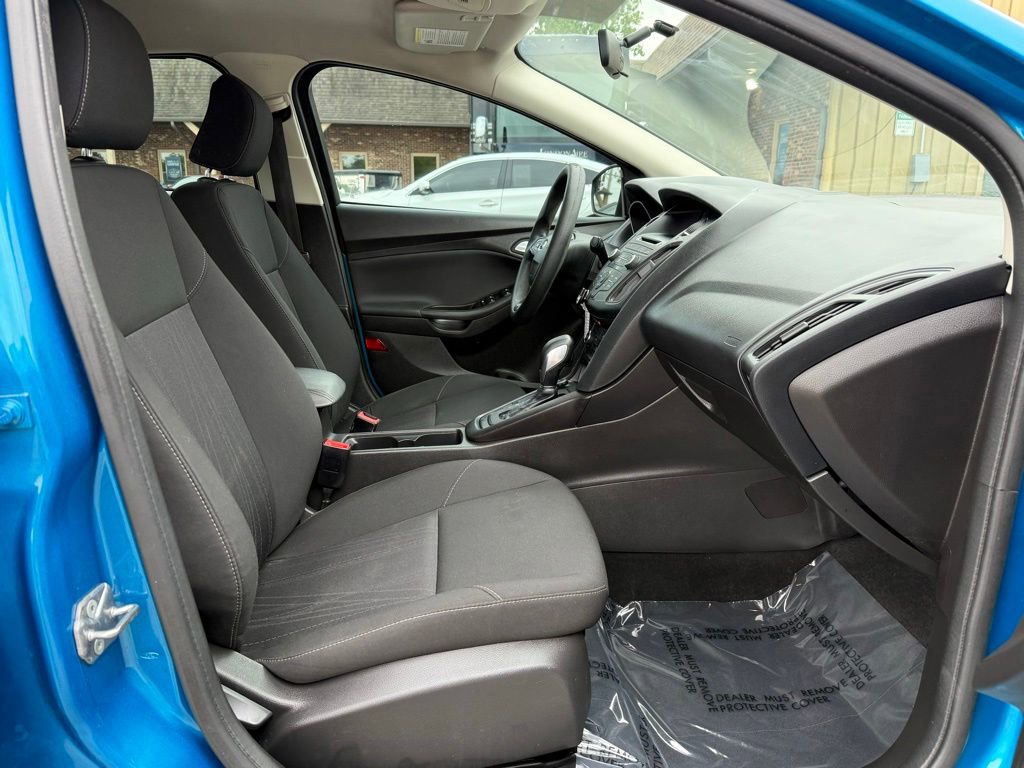 Used 2017 Ford Focus SE FWD image 16