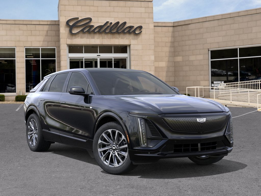 New 2027 Cadillac Lyriq Sport w/ LPO, Floor Liner Package AWD/4WD image 9