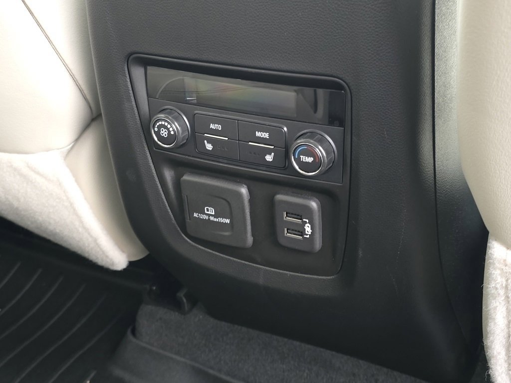 Used 2024 Buick Enclave Avenir image 35