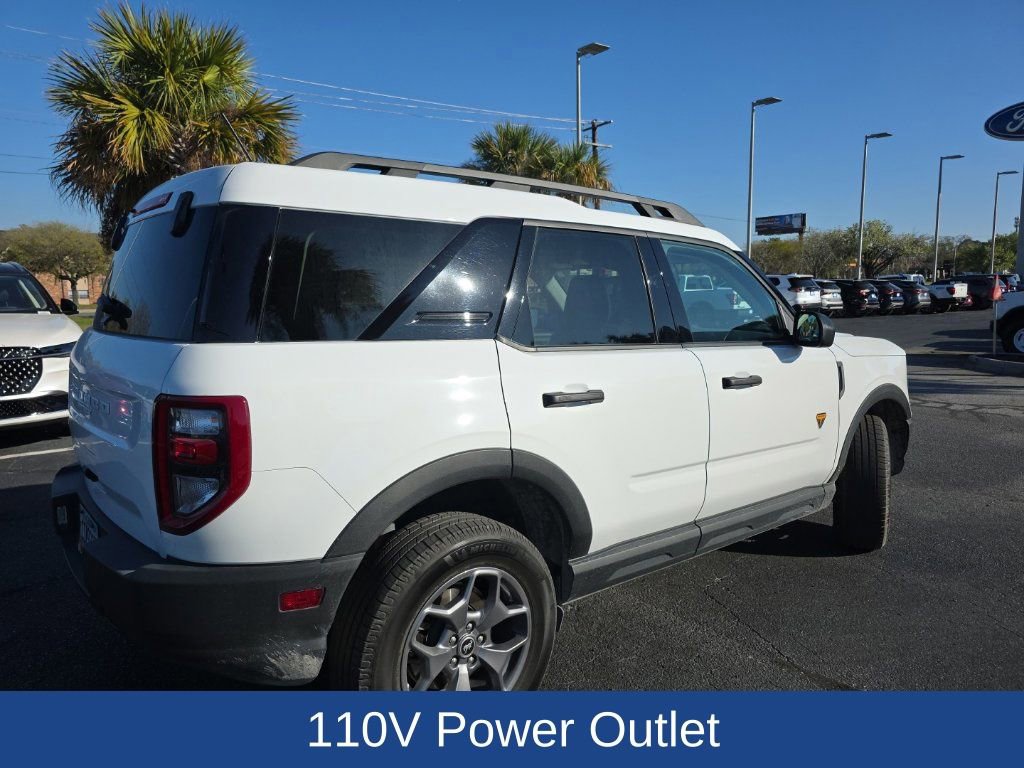 Used 2023 Ford Bronco Sport Badlands image 8