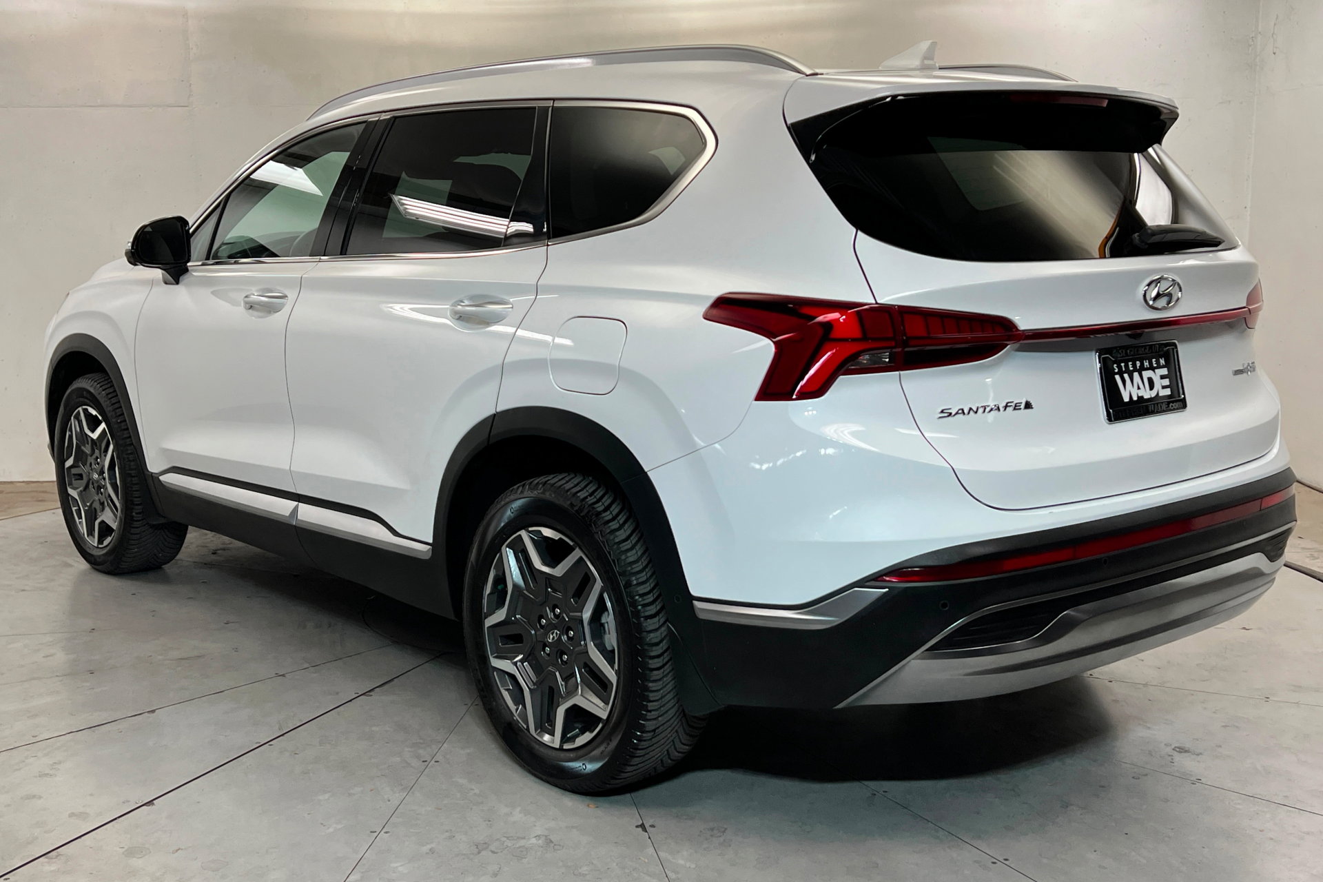 Used 2022 Hyundai Santa Fe Limited AWD/4WD image 3