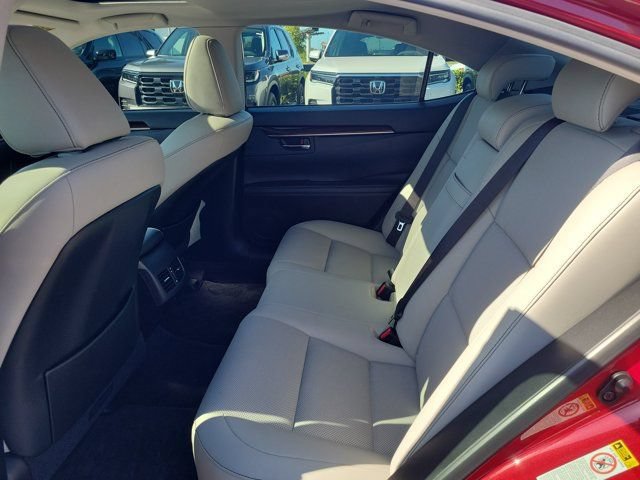 Used 2015 Lexus ES 350 w/ Premium Package FWD image 13