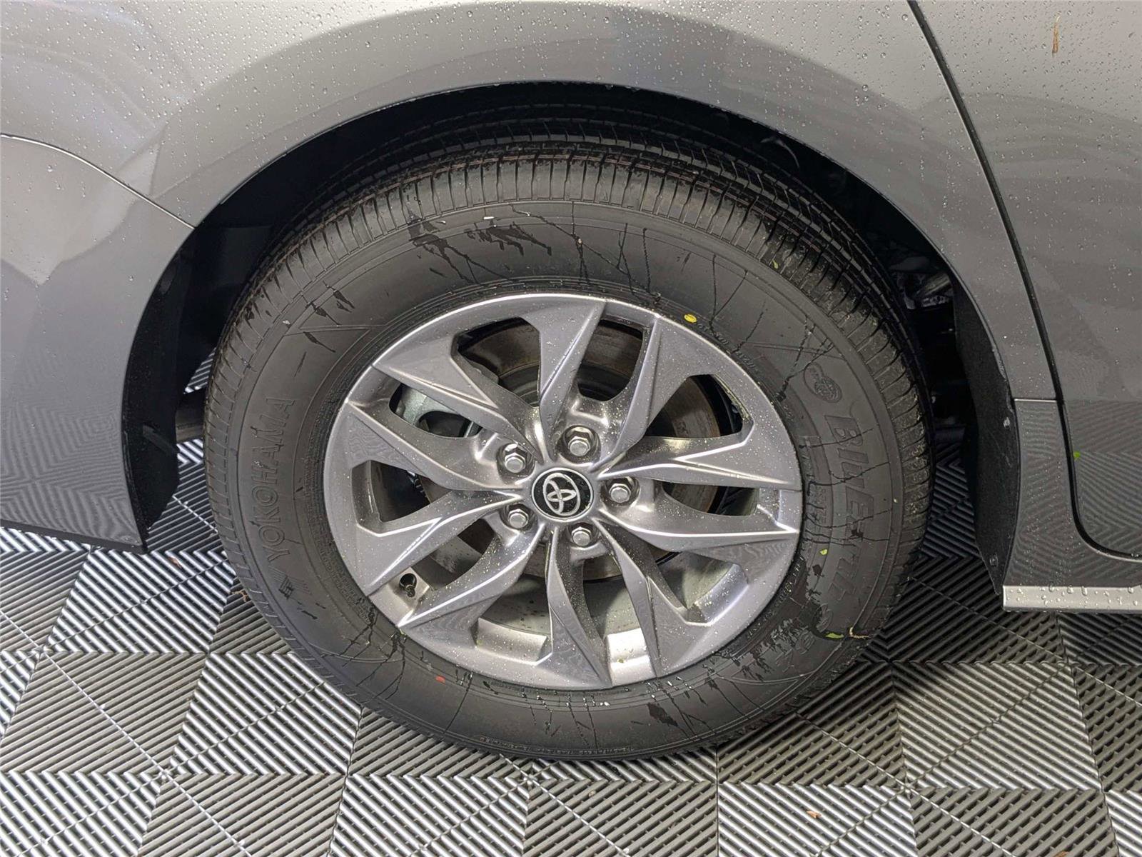 New 2026 Toyota Sienna LE image 9