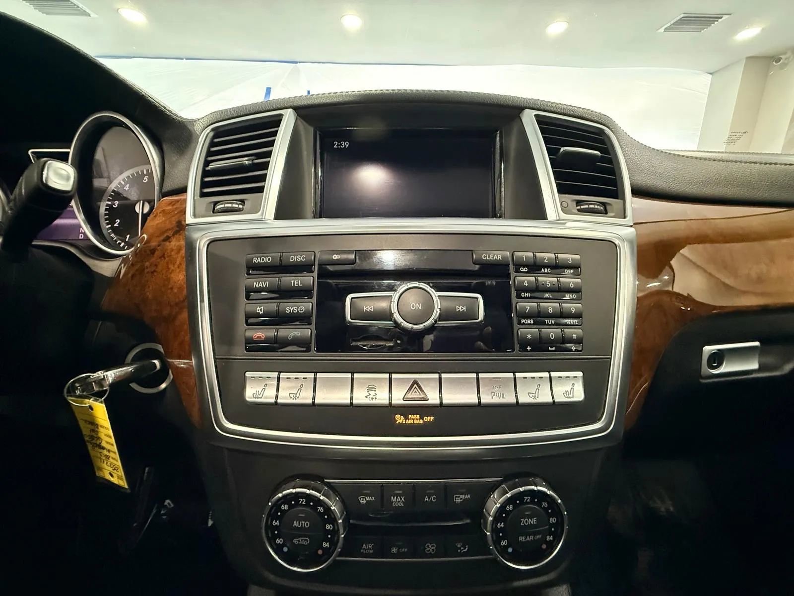 Used 2013 Mercedes-Benz GL 550 4MATIC image 24