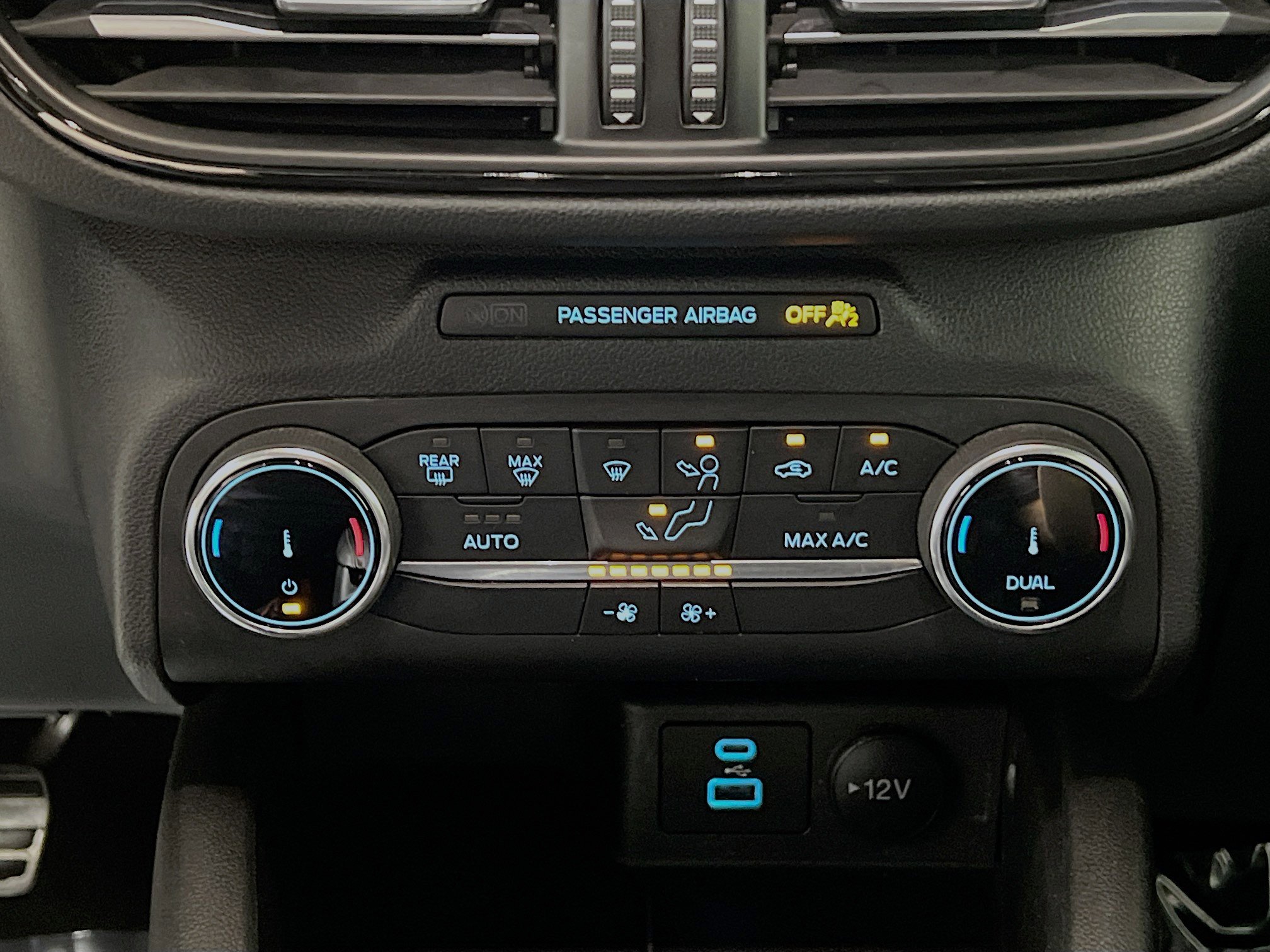 Used 2023 Ford Escape ST-Line image 26