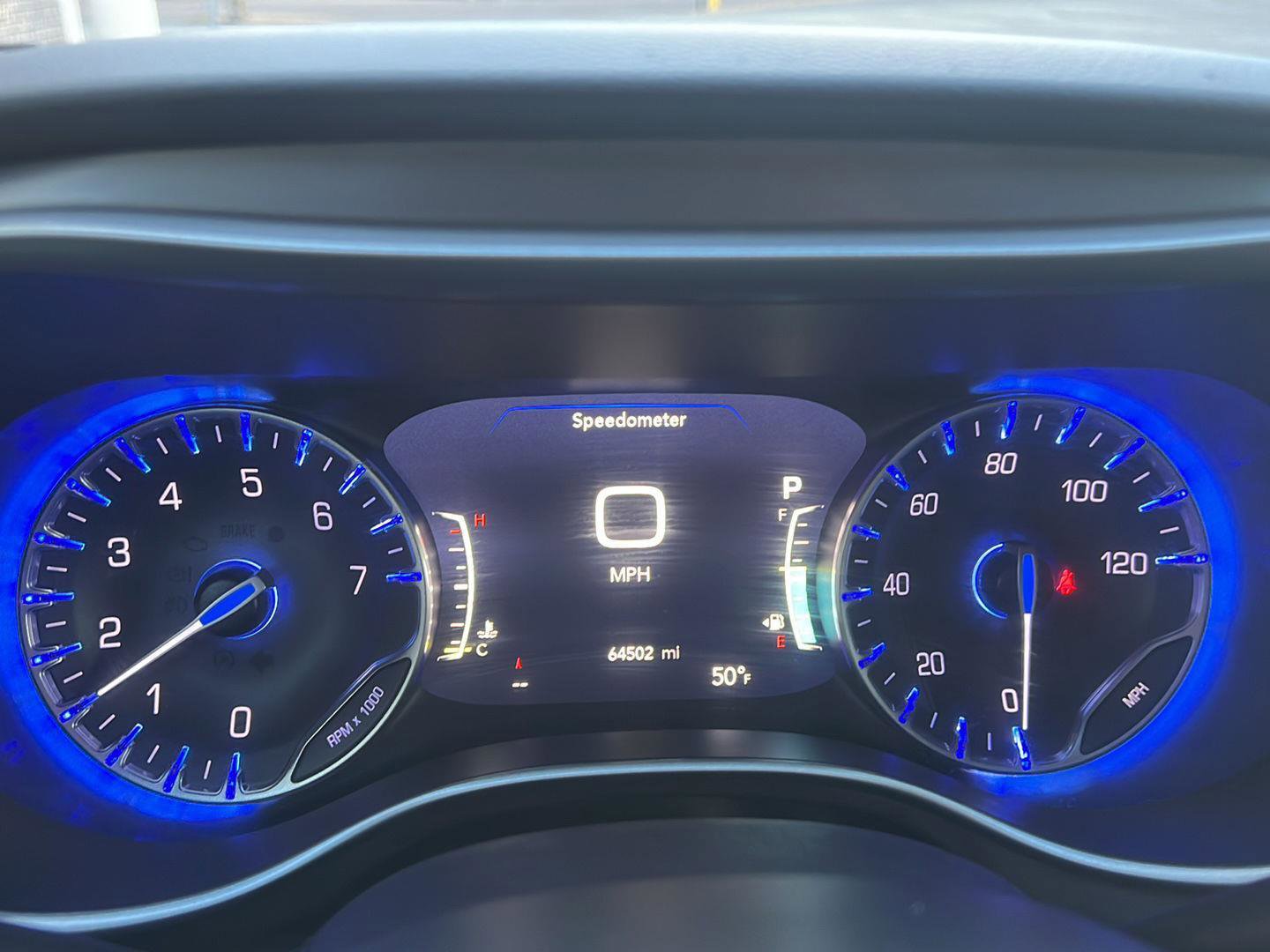 Used 2023 Chrysler Pacifica Touring-L image 8