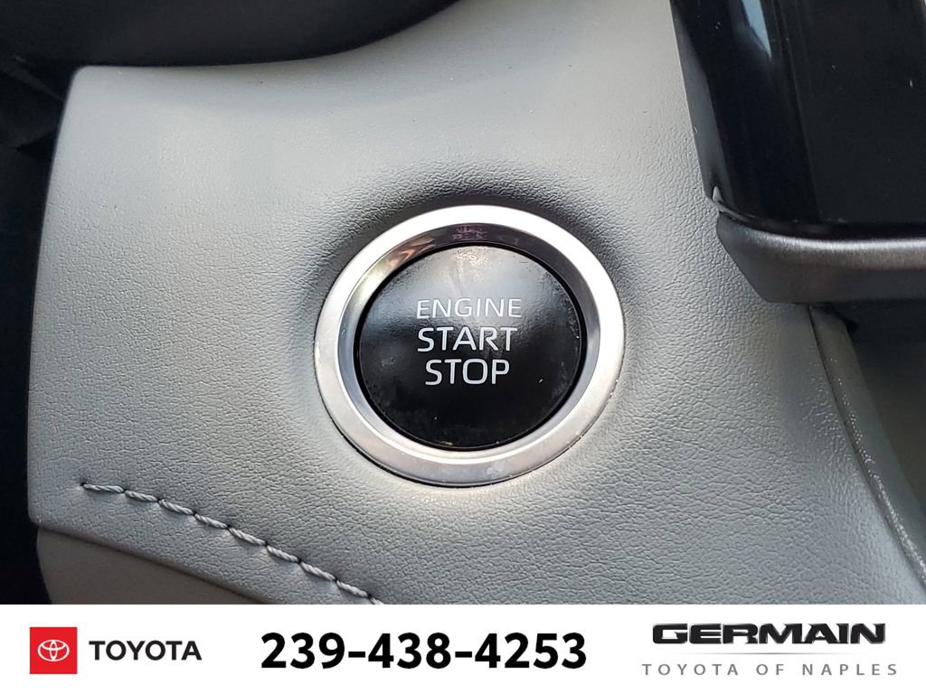 Used 2024 Toyota Highlander Limited image 34