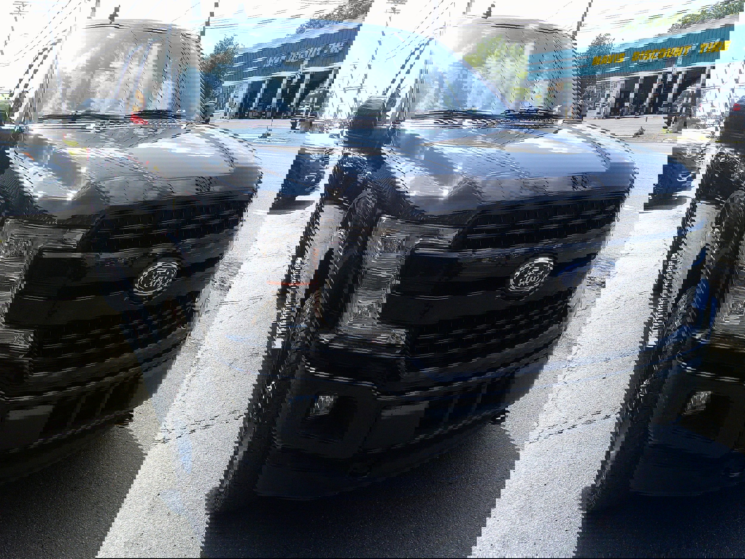 Used 2019 Ford F150 Lariat w/ Equipment Group 502A Luxury image 11