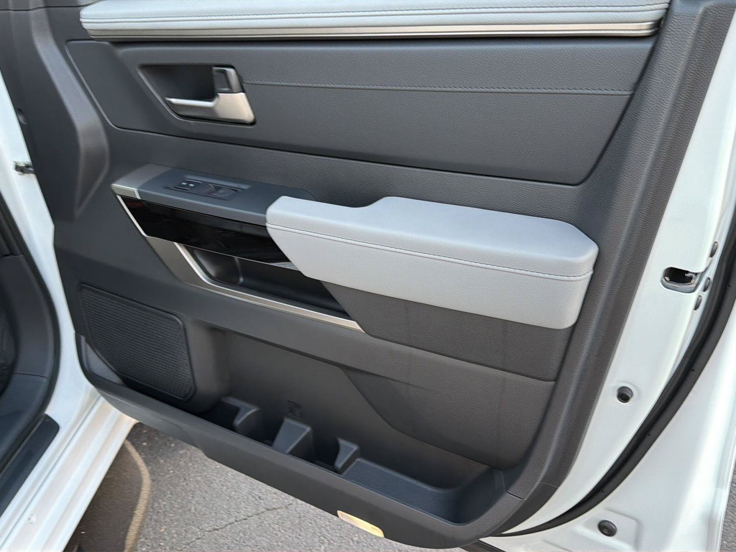 New 2026 Toyota Tundra Limited AWD/4WD image 14