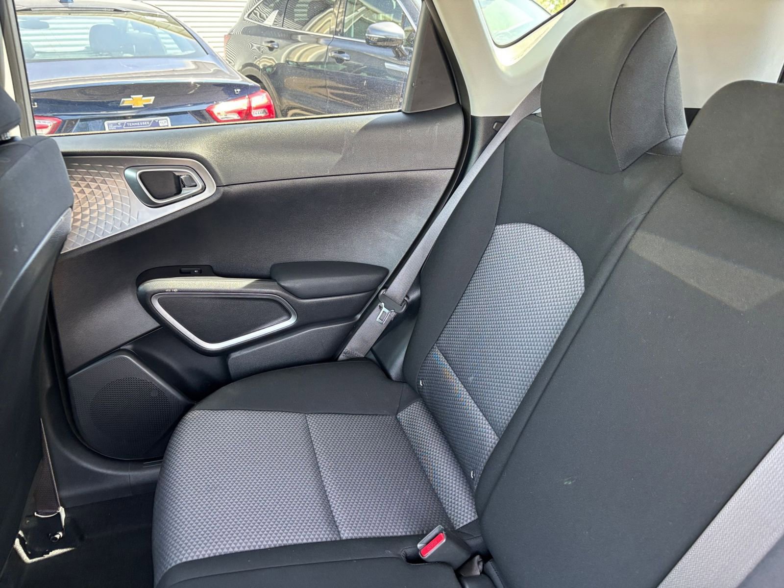 Used 2025 Kia Soul LX w/ LX Technology Package FWD image 37