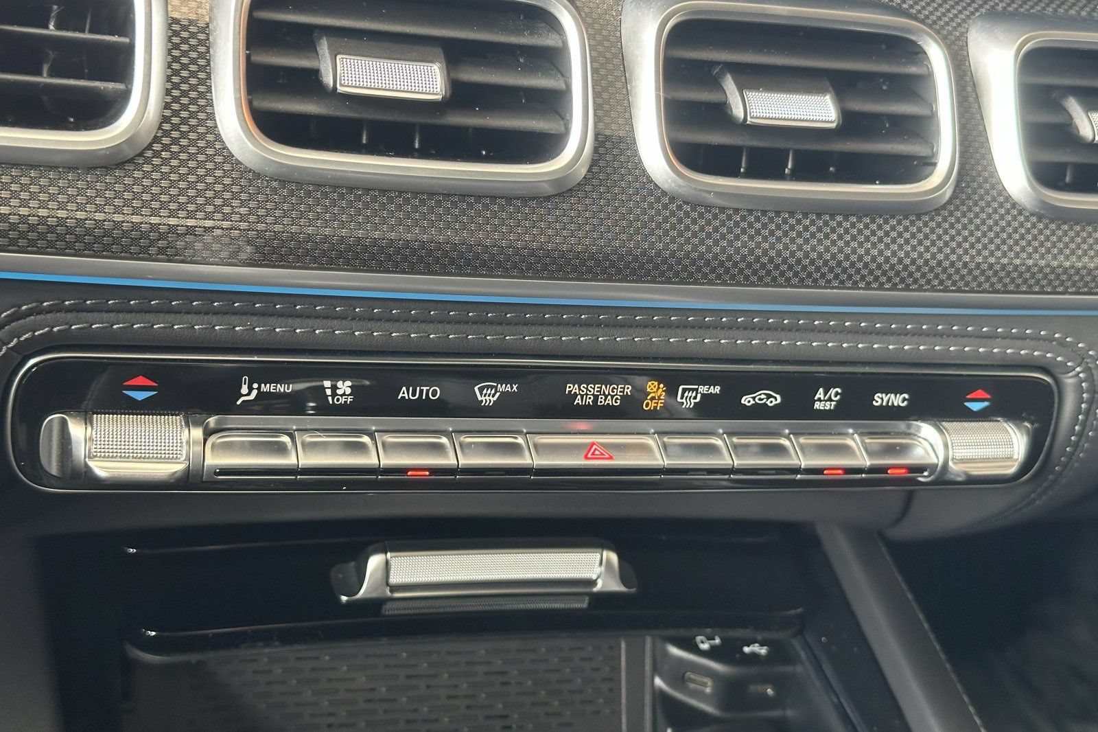 Certified 2023 Mercedes-Benz GLE 53 AMG 4MATIC Coupe image 31