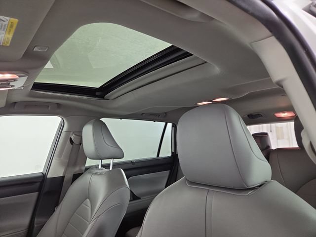 Used 2024 Toyota Highlander XLE AWD/4WD image 34