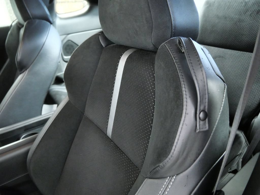 Used 2025 Toyota GR86 Premium w/ ALL Weather Mat Package (TMS) RWD image 14