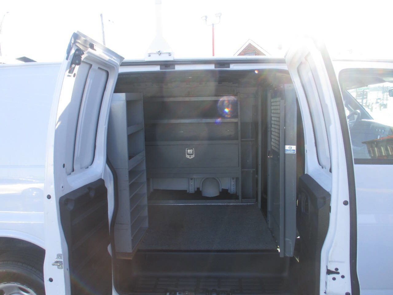 Used 2020 GMC Savana 3500 w/ Driver Convenience Package image 15