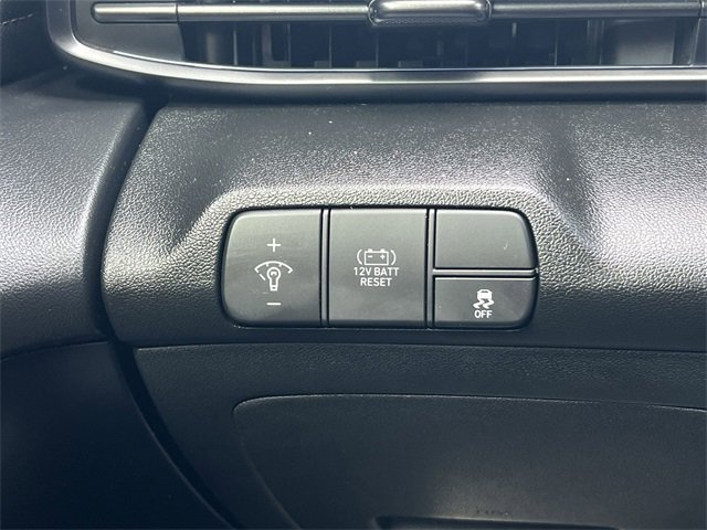 Certified 2025 Hyundai Elantra SEL image 23