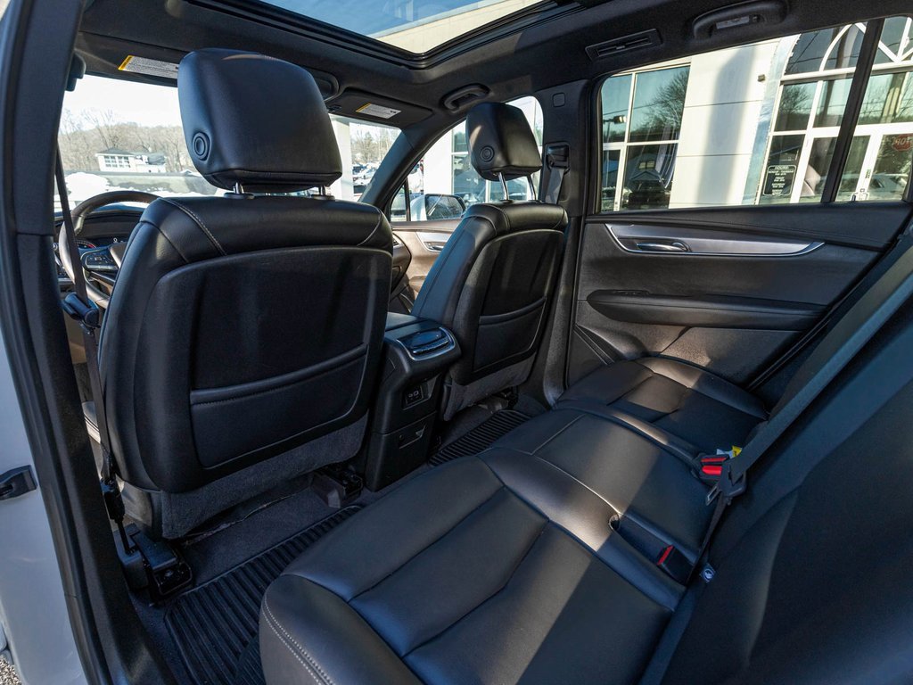 Used 2024 Cadillac XT6 Luxury image 27