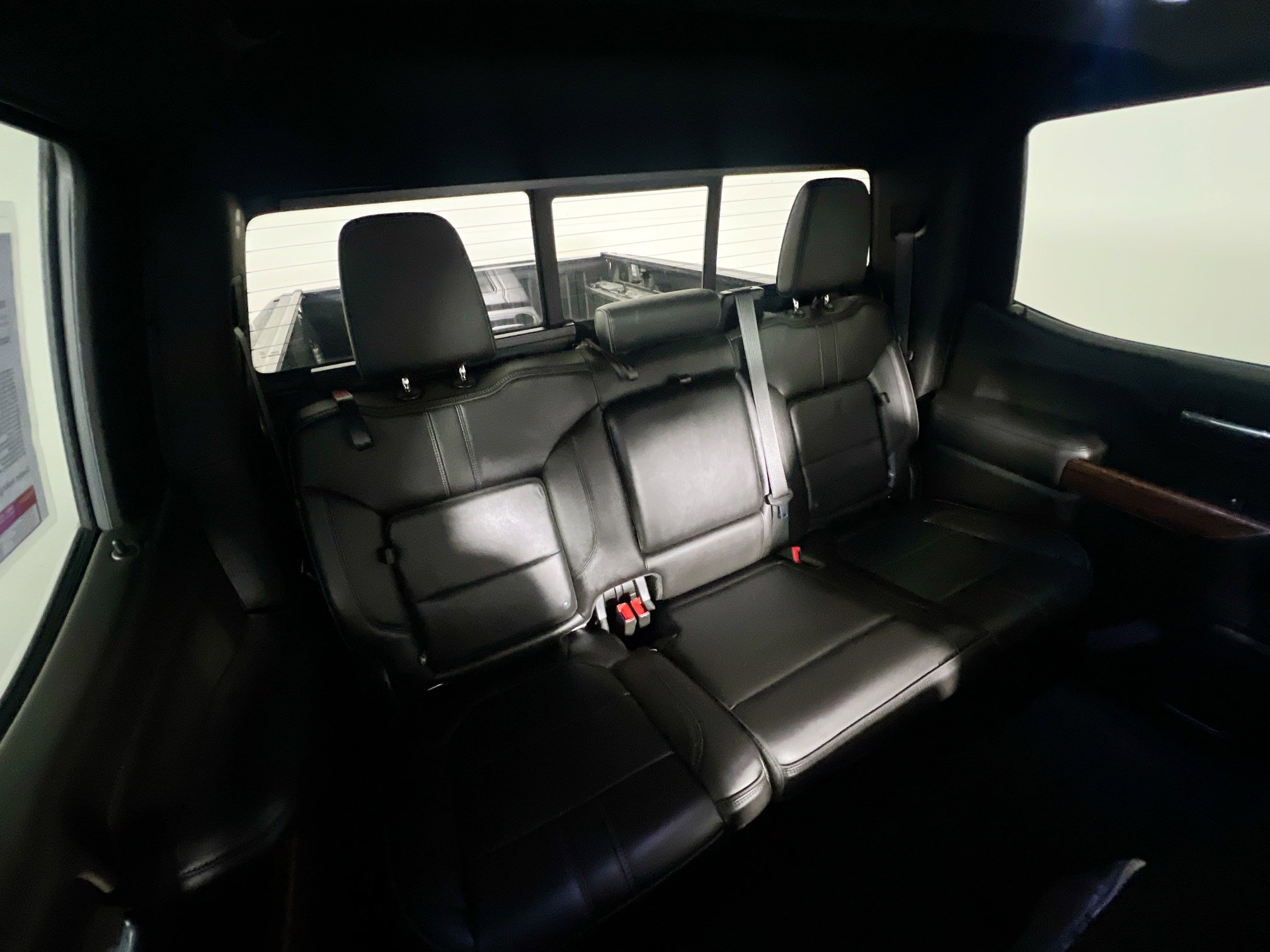 Used 2020 Chevrolet Silverado 1500 High Country w/ Technology Package image 33